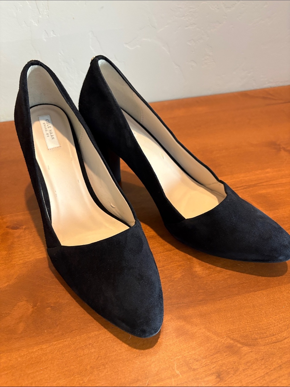 Cole haan suede pumps.  Black sz 11